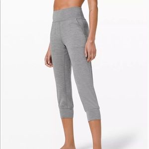 Lululemon Align Joggers Crop 23” Medium Grey Size8
